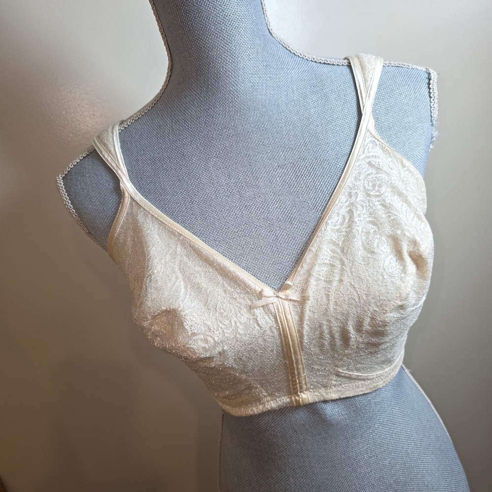 Vintage Bali 3245 Ivory Floral Damask Non-Wired Full Figure Bra 36DD Support - Picture 2 of 5